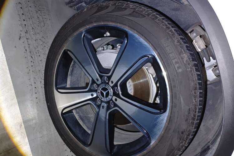 Used Mercedes-Benz GLC 2022 Refreshed GLC 300 L 4MATIC Dynamic Edition Prestige Version Right Front Wheel Hub