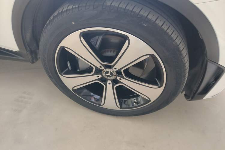Used Mercedes-Benz GLC 2022 Refreshed GLC 300 L 4MATIC Dynamic Edition Prestige Version Right Front Wheel Hub