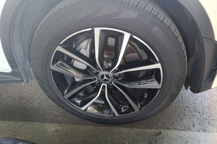 Used Mercedes-Benz GLC 2022 Refreshed GLC 300 L 4MATIC Dynamic Edition Right Front Wheel Hub