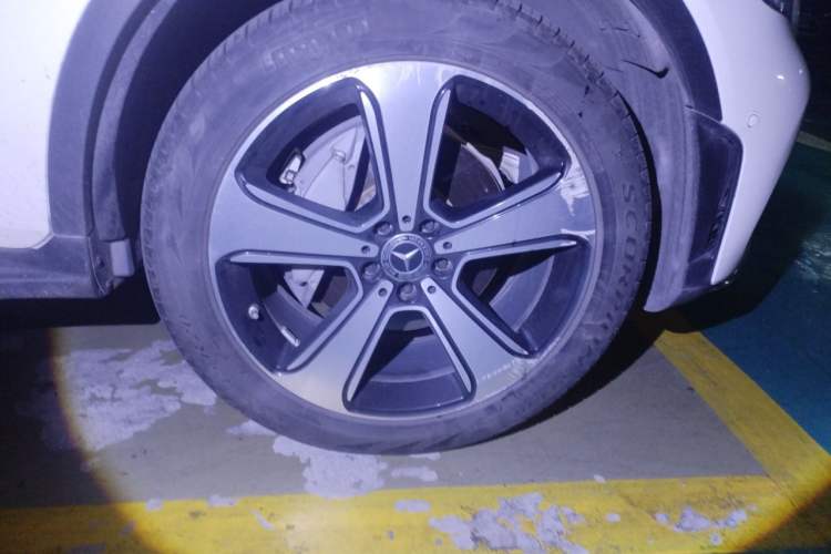 Used Mercedes-Benz GLC 2022 GLC 300 L 4MATIC Dynamic Edition Prestige Model Right Front Wheel Hub