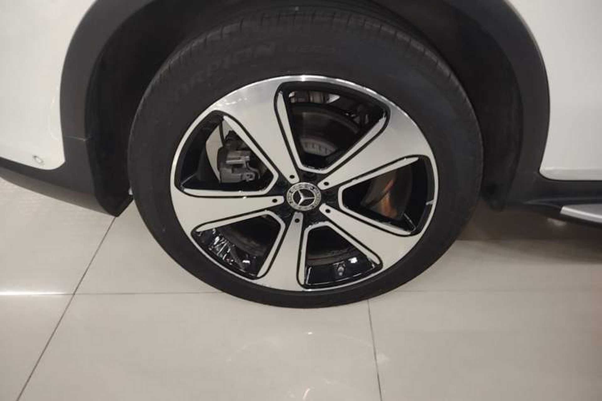 Used Mercedes-Benz GLC 2022 Refreshed GLC 300 L 4MATIC Dynamic Edition Prestige Version Right Rear Wheel Hub