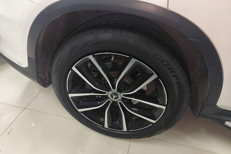 Used Mercedes-Benz GLC 2022 GLC 260 L 4MATIC Luxury Model Right Rear Wheel Hub
