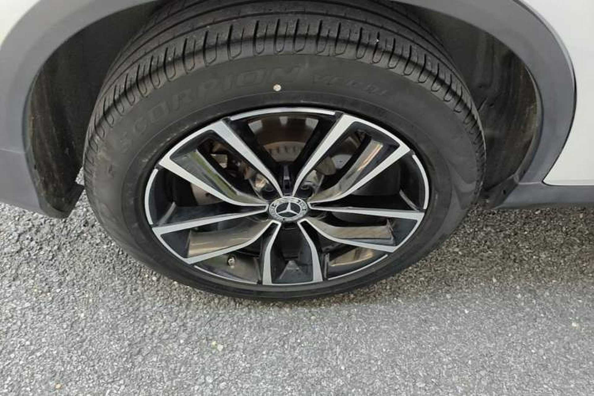 Used Mercedes-Benz GLC 2022 Facelift GLC 260 L 4MATIC Luxury Edition Right Rear Wheel Hub