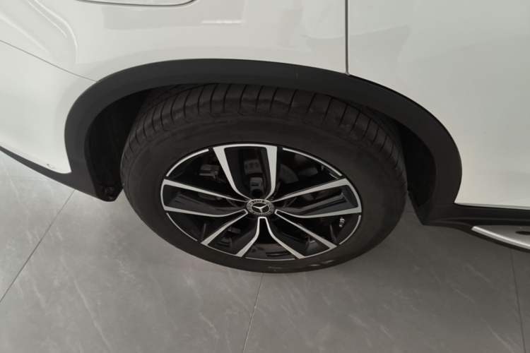 Used Mercedes-Benz GLC 2022 GLC 260 L 4MATIC Luxury Model Right Rear Wheel Hub