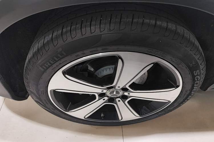 Used Mercedes-Benz GLC 2022 Refreshed GLC 300 L 4MATIC Dynamic Edition Prestige Version Right Rear Wheel Hub