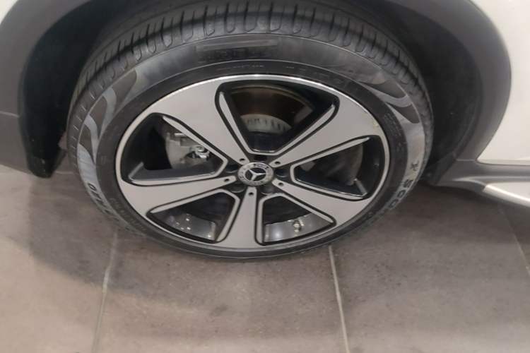 Used Mercedes-Benz GLC 2022 Refreshed GLC 300 L 4MATIC Dynamic Edition Prestige Version Right Rear Wheel Hub