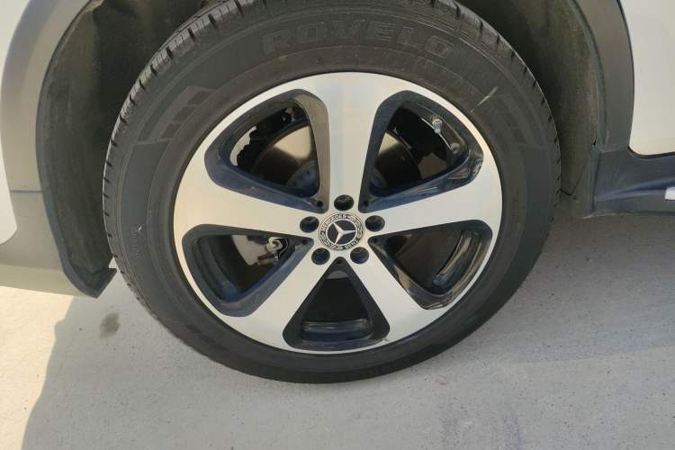 Used Mercedes-Benz GLC 2022 Facelifted GLC 260 L 4MATIC Dynamic Edition Right Rear Wheel Hub