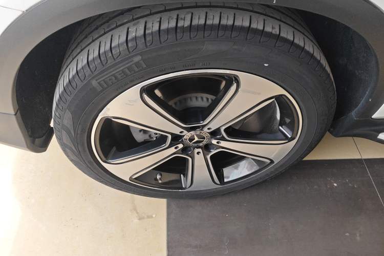 Used Mercedes-Benz GLC 2022 Refreshed GLC 300 L 4MATIC Dynamic Edition Prestige Version Right Rear Wheel Hub