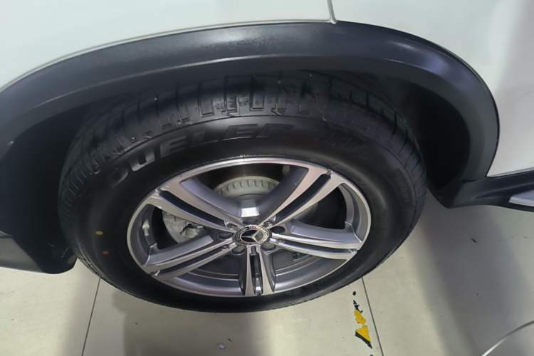 Used Mercedes-Benz GLC 2022 GLC 260 L 4MATIC Dynamic Edition Right Rear Wheel Hub