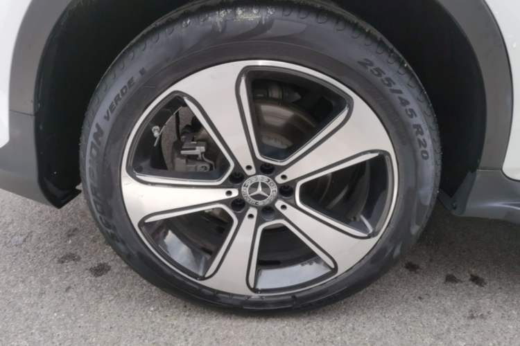 Used Mercedes-Benz GLC 2022 Refreshed GLC 300 L 4MATIC Dynamic Edition Prestige Version Right Rear Wheel Hub