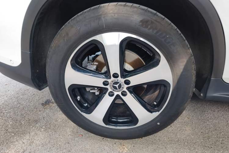 Used Mercedes-Benz GLC 2022 Facelifted GLC 260 L 4MATIC Dynamic Edition Right Rear Wheel Hub