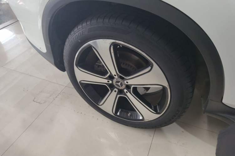 Used Mercedes-Benz GLC 2022 Facelift GLC 300 L 4MATIC Luxury Edition Right Rear Wheel Hub