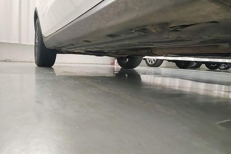 Used Mercedes-Benz GLC 2022 GLC 260 L 4MATIC Luxury Model Right Side Sill