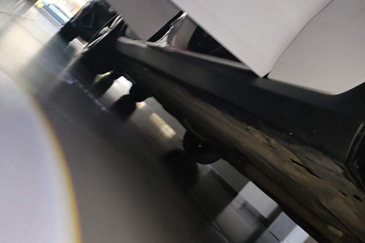 Used Mercedes-Benz GLC 2022 Facelifted GLC 260 L 4MATIC Dynamic Edition Right Side Sill