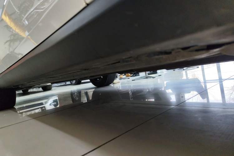 Used Mercedes-Benz GLC 2022 GLC 260 L 4MATIC Luxury Model Right Side Sill