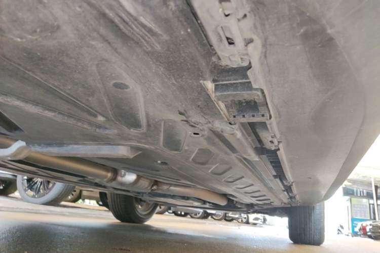 Used Mercedes-Benz GLC 2022 Facelifted GLC 260 L 4MATIC Dynamic Edition Right Side Sill