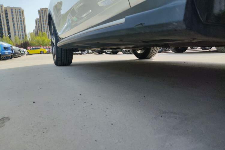 Used Mercedes-Benz GLC 2022 Facelifted GLC 260 L 4MATIC Dynamic Edition Right Side Sill