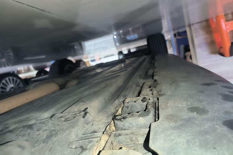 Used Mercedes-Benz GLC 2022 GLC 260 L 4MATIC Dynamic Edition Right Side Sill