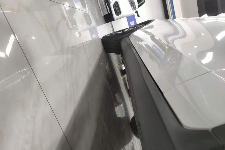 Used Mercedes-Benz GLC 2022 Facelifted GLC 260 L 4MATIC Dynamic Edition Right Side Sill
