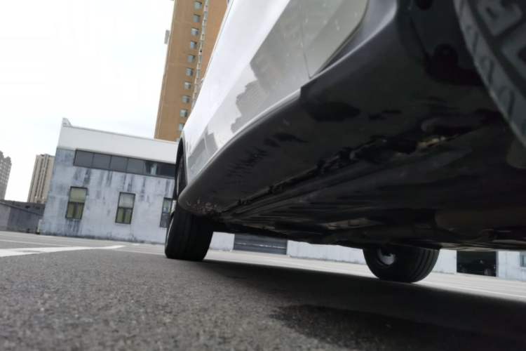 Used Mercedes-Benz GLC 2022 Refreshed GLC 300 L 4MATIC Dynamic Edition Prestige Version Right Side Sill