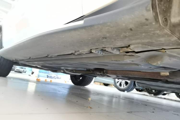 Used Mercedes-Benz GLC 2022 GLC 300 L 4MATIC Dynamic Edition Prestige Model Right Side Sill