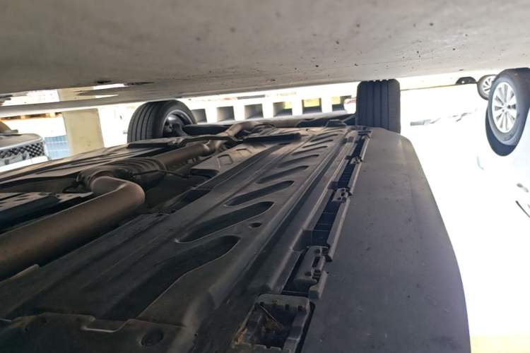 Used Mercedes-Benz GLC 2022 GLC 300 L 4MATIC Dynamic Edition Prestige Model Right Side Sill