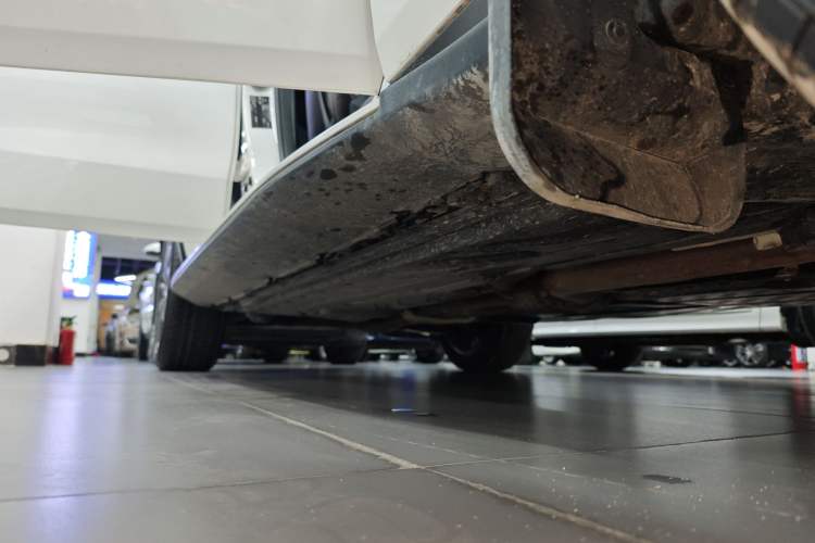Used Mercedes-Benz GLC 2022 Refreshed GLC 300 L 4MATIC Dynamic Edition Right Side Sill