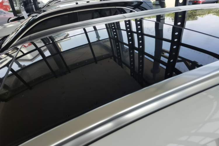 Used Mercedes-Benz GLC 2022 Facelift GLC 260 L 4MATIC Luxury Edition Roof