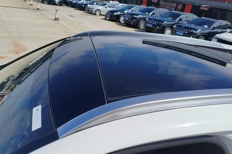 Used Mercedes-Benz GLC 2022 Facelift GLC 260 L 4MATIC Luxury Edition Roof