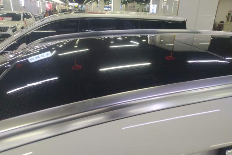 Used Mercedes-Benz GLC 2022 Second Facelift GLC 260 L 4MATIC Luxury Edition Roof