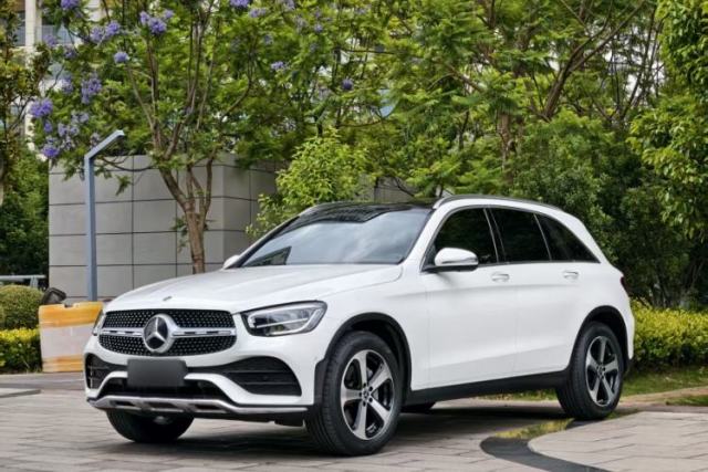 Ojetý Mercedes-Benz GLC 2022 Facelifted GLC 260 L 4MATIC Dynamic Edition