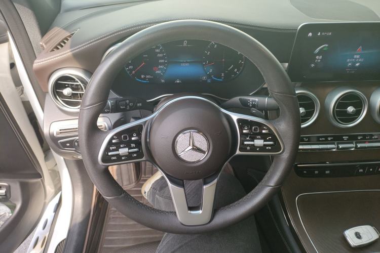 Used Mercedes-Benz GLC 2022 Refreshed GLC 300 L 4MATIC Dynamic Edition Steering Wheel