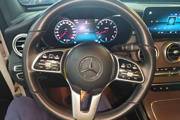 Used Mercedes-Benz GLC 2022 GLC 260 L 4MATIC Luxury Model Steering Wheel