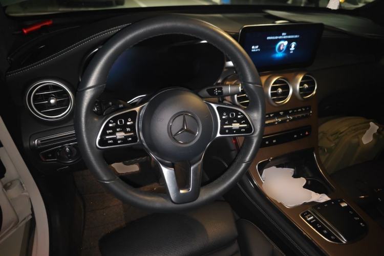 Used Mercedes-Benz GLC 2022 Facelift GLC 260 L 4MATIC Luxury Edition Steering Wheel