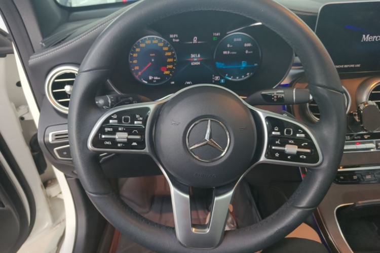 Used Mercedes-Benz GLC 2022 Facelift GLC 300 L 4MATIC Luxury Edition Steering Wheel
