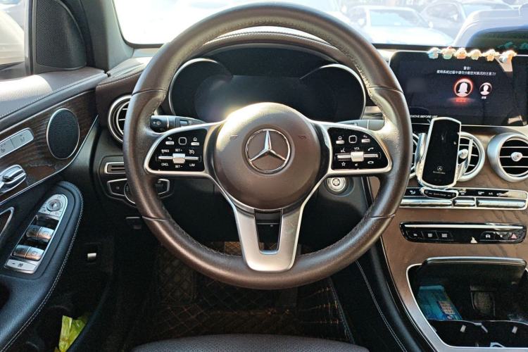 Used Mercedes-Benz GLC 2022 Refreshed GLC 300 L 4MATIC Dynamic Edition Steering Wheel