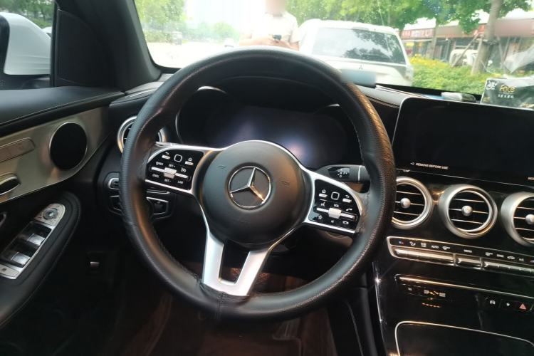 Used Mercedes-Benz GLC 2022 Refreshed GLC 260 L 4MATIC Dynamic Edition Steering Wheel