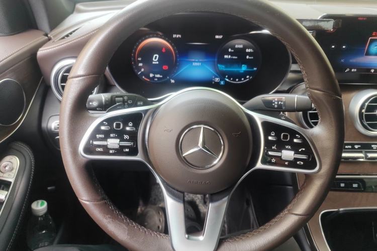 Used Mercedes-Benz GLC 2022 Second Facelift GLC 260 L 4MATIC Luxury Edition Steering Wheel