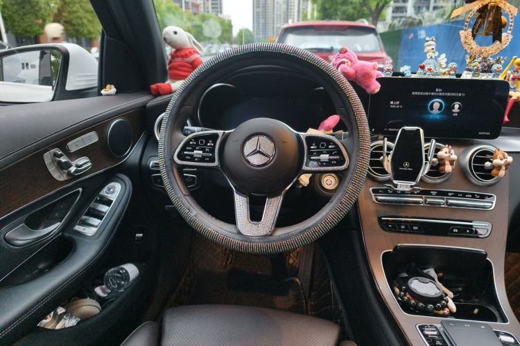 Used Mercedes-Benz GLC 2022 Second Facelift GLC 260 L 4MATIC Luxury Edition Steering Wheel