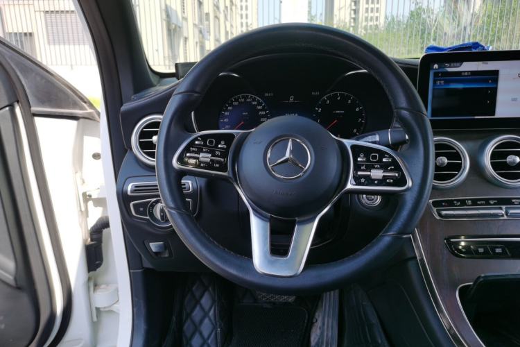 Used Mercedes-Benz GLC 2022 Second Facelift GLC 260 L 4MATIC Luxury Edition Steering Wheel