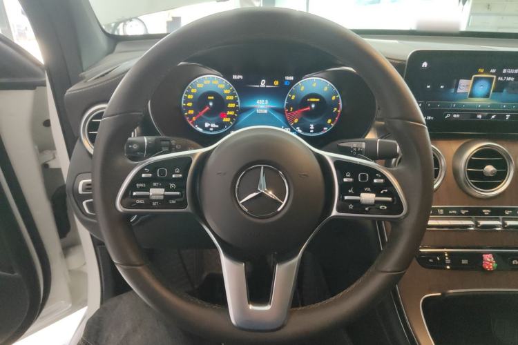 Used Mercedes-Benz GLC 2022 GLC 260 L 4MATIC Luxury Model Steering Wheel