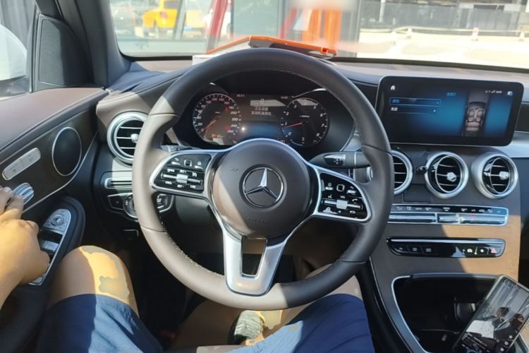 Used Mercedes-Benz GLC 2022 Facelift GLC 260 L 4MATIC Luxury Edition Steering Wheel