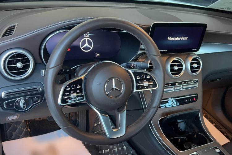 Used Mercedes-Benz GLC 2022 Second Facelift GLC 260 L 4MATIC Luxury Edition Steering Wheel
