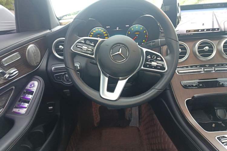 Used Mercedes-Benz GLC 2022 Refreshed GLC 300 L 4MATIC Dynamic Edition Steering Wheel
