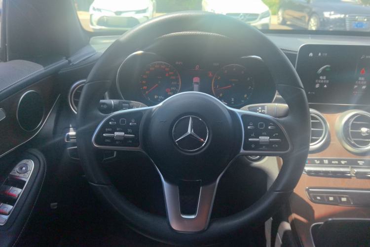 Used Mercedes-Benz GLC 2022 Second Facelift GLC 260 L 4MATIC Luxury Edition Steering Wheel