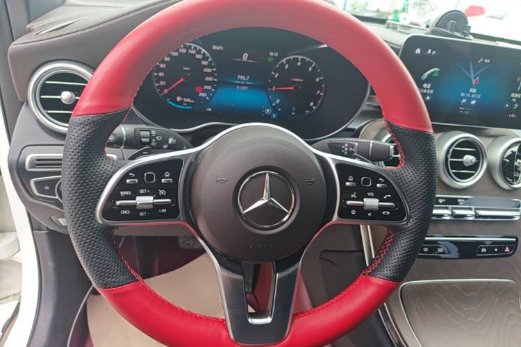 Used Mercedes-Benz GLC 2022 Second Facelift GLC 260 L 4MATIC Luxury Edition Steering Wheel