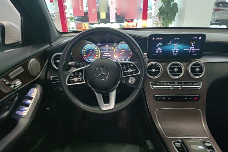 Used Mercedes-Benz GLC 2022 GLC 300 L 4MATIC Dynamic Model Steering Wheel