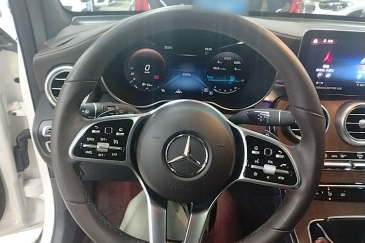 Used Mercedes-Benz GLC 2022 Refreshed GLC 300 L 4MATIC Dynamic Edition Steering Wheel