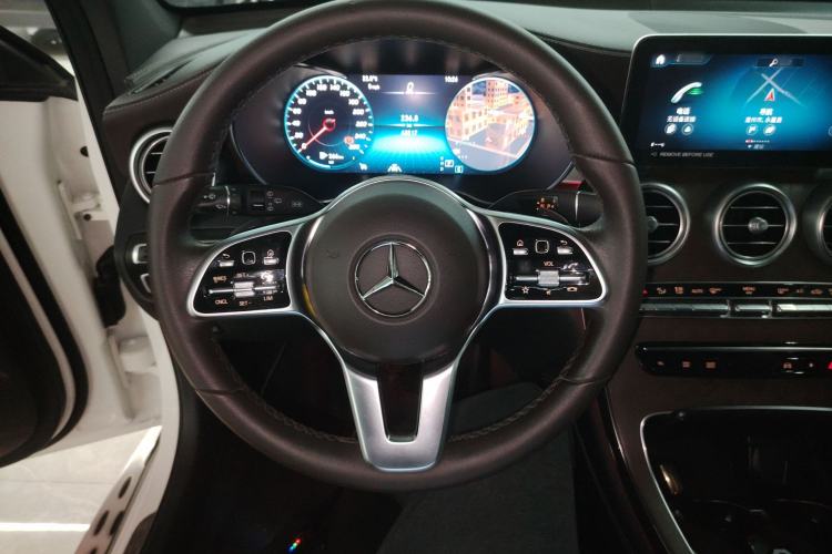 Used Mercedes-Benz GLC 2022 GLC 300 L 4MATIC Dynamic Model Steering Wheel