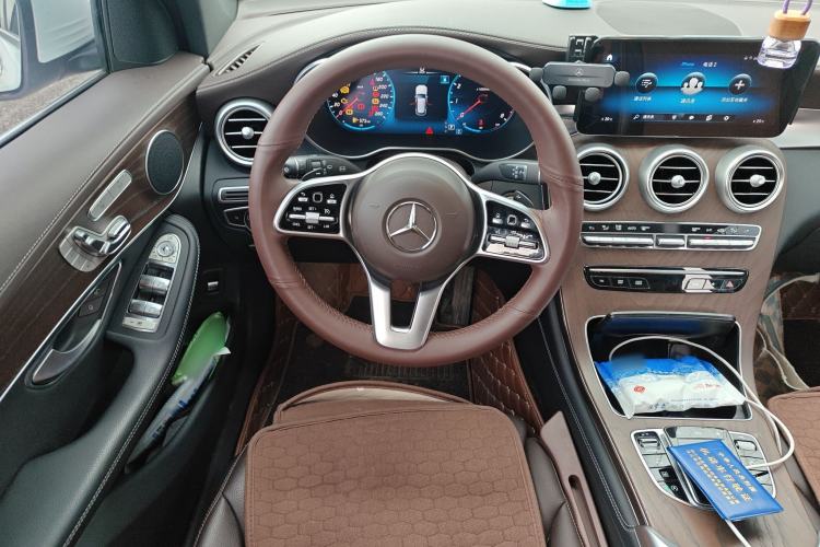 Used Mercedes-Benz GLC 2022 GLC 260 L 4MATIC Luxury Model Steering Wheel
